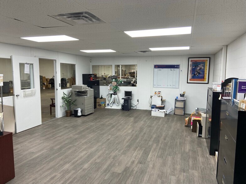 More Photos Of 4835 Cash Rd, Dallas Manufacturing For Lease