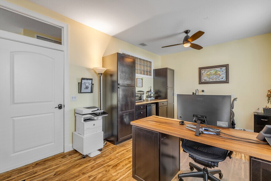 More Photos Of 136 Julia St, New Smyrna Beach Flex For Sale