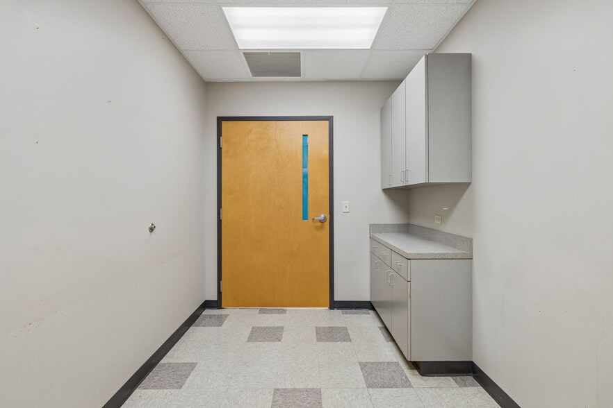 More Photos Of 1718 Charlotte Ave, Nashville Medical For Lease