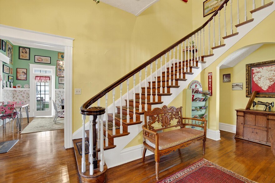 More Photos Of 805 N Wheeler St, Plant City Hospitality For Sale