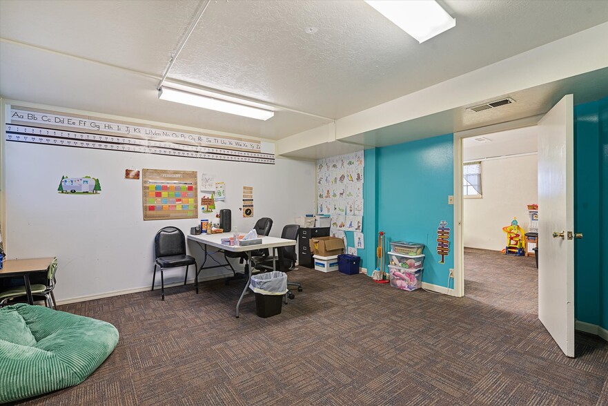 More Photos Of 2100 7th St, Baker City Specialty For Sale