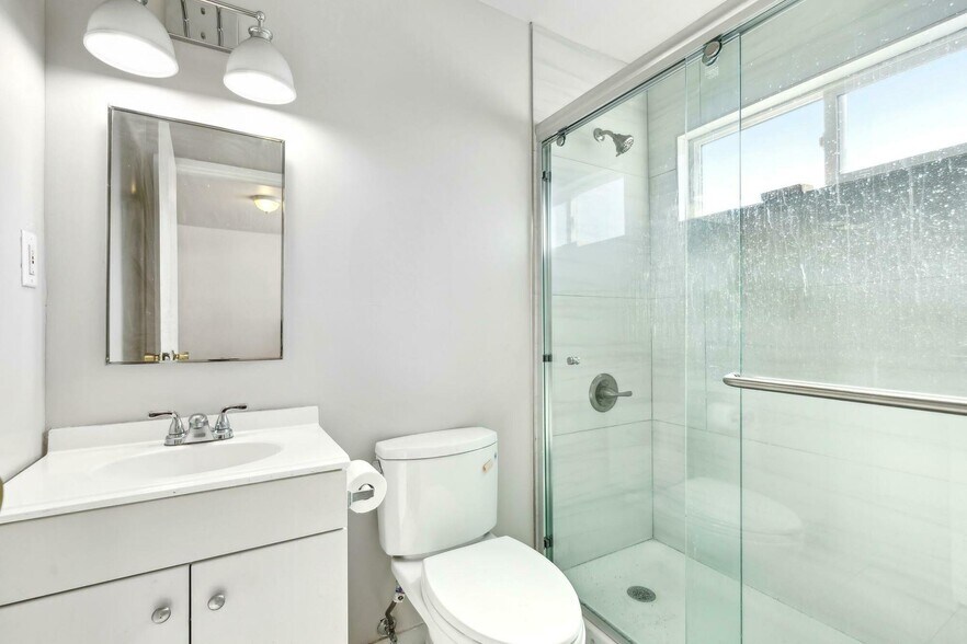 More Photos Of 1412-1416 9th St, Berkeley Apartments For Sale