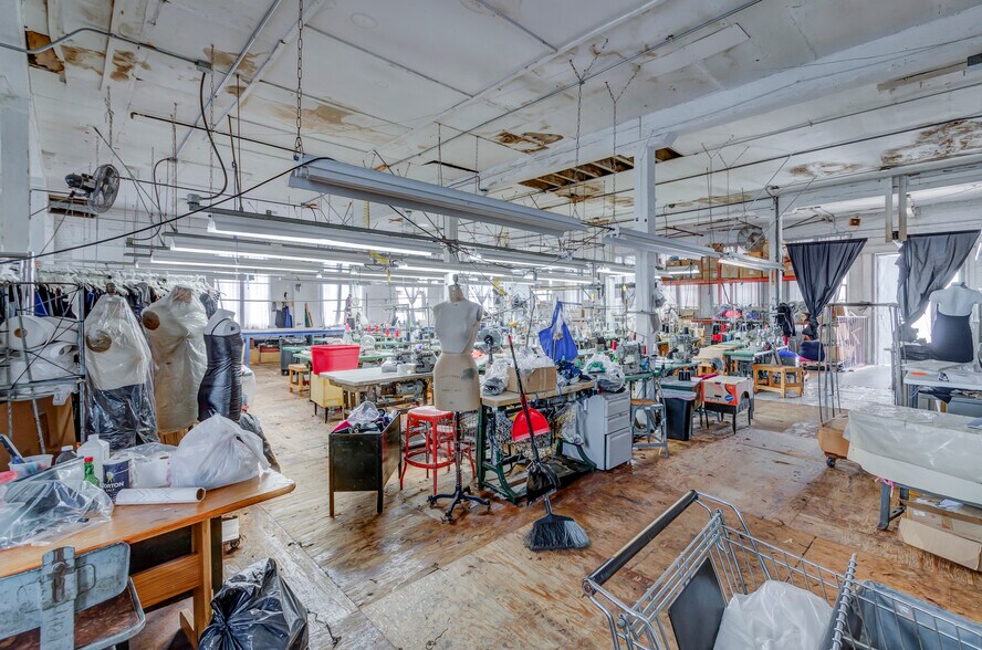 More Photos Of 509 74th St, North Bergen Warehouse For Sale
