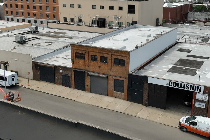 More Photos Of 224 48th St, Brooklyn Industrial For Sale