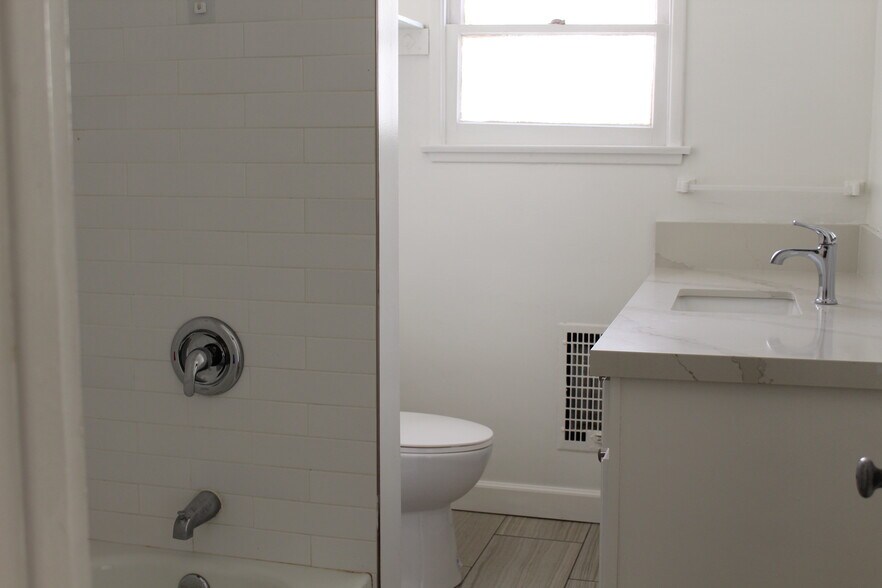 More Photos Of 122-126 1/2 S Berendo St, Los Angeles Apartments For Sale