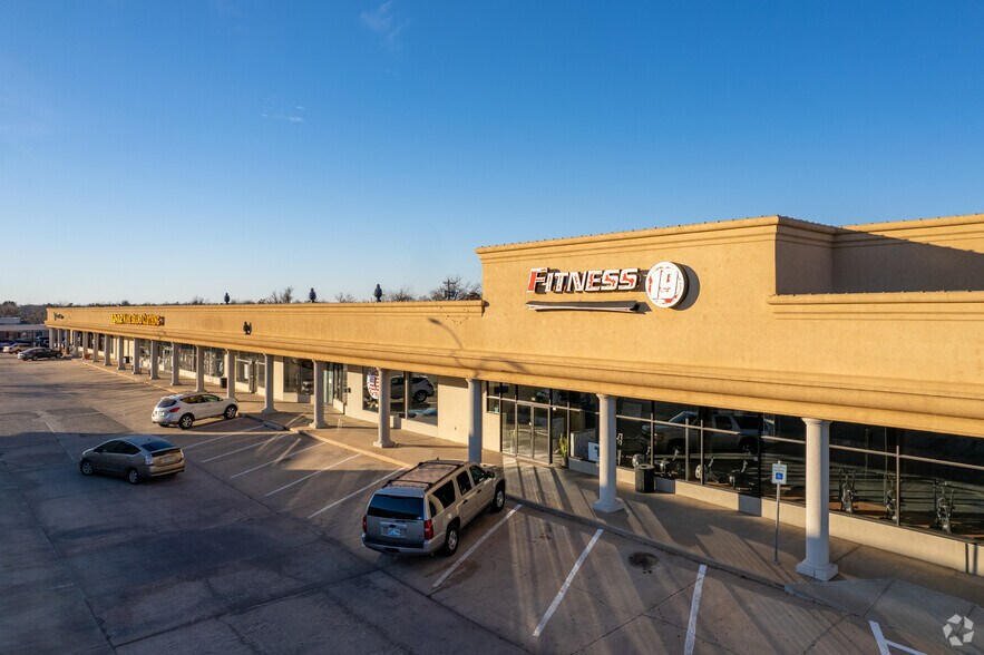 More Photos Of 2103 W Britton Rd, Oklahoma City Freestanding For Lease