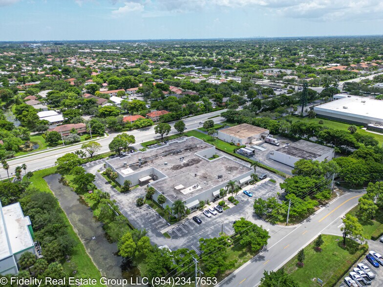 More Photos Of 3650 Coral Ridge Dr, Coral Springs Light Manufacturing For Sale