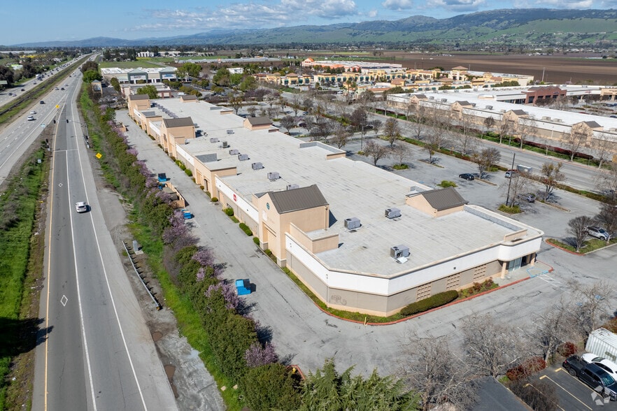 More Photos Of 8555 San Ysidro Ave, Gilroy Freestanding For Lease