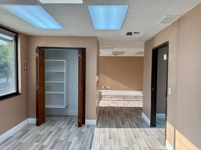 More Photos Of 11172 Huron St, Northglenn Loft Creative Space For Lease