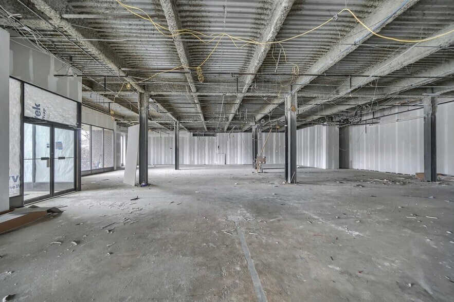 More Photos Of 15 Matthews St, Goshen Office For Sale