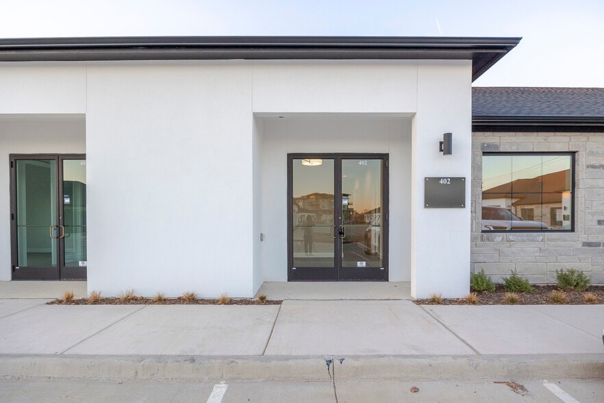 More Photos Of 6000 Alma Rd, McKinney Office For Lease