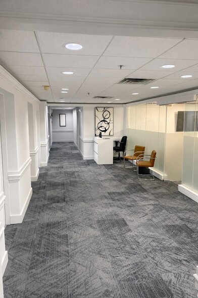 More Photos Of 1521-1523 Locust St, Philadelphia Office For Lease