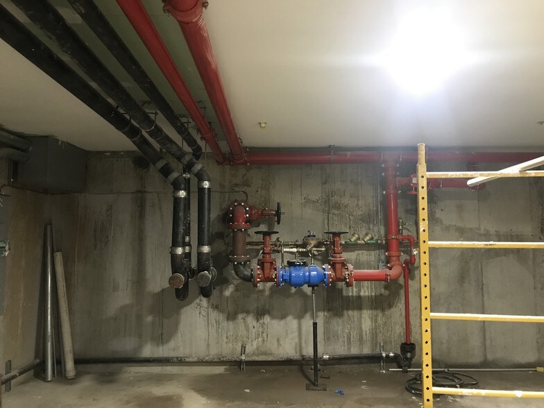 More Photos Of 147 11th St, Brooklyn Office For Lease