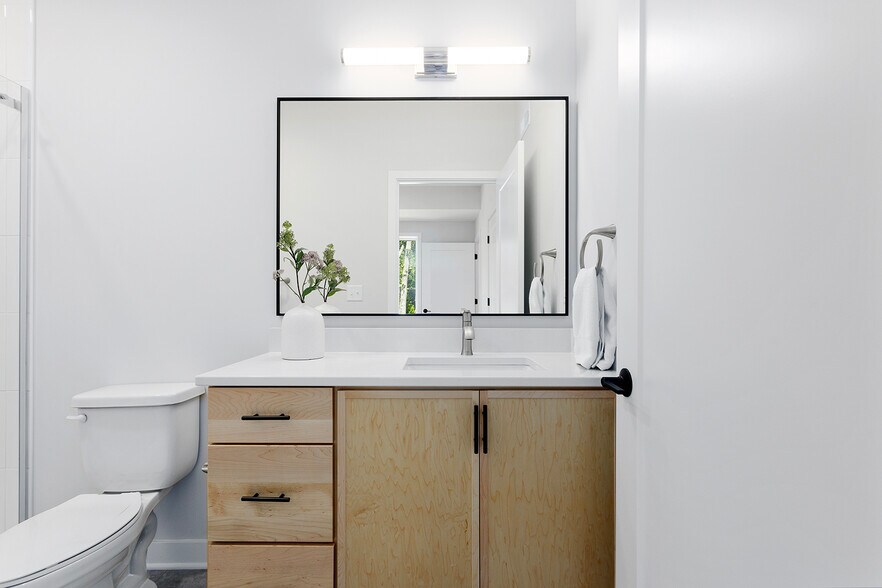 More Photos Of 4523 Forest Ave, Kansas City Multifamily For Sale