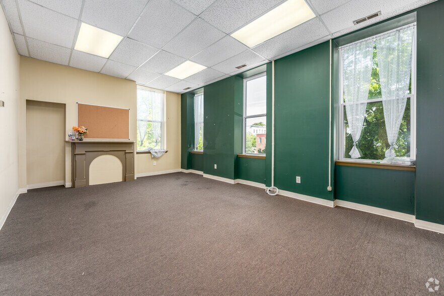 More Photos Of 211 E 25th St, Baltimore Office Residential For Sale