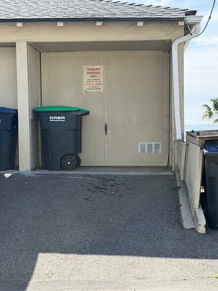 More Photos Of 653 Ramona Ave - Office/Live-Work, Laguna Beach Office For Lease