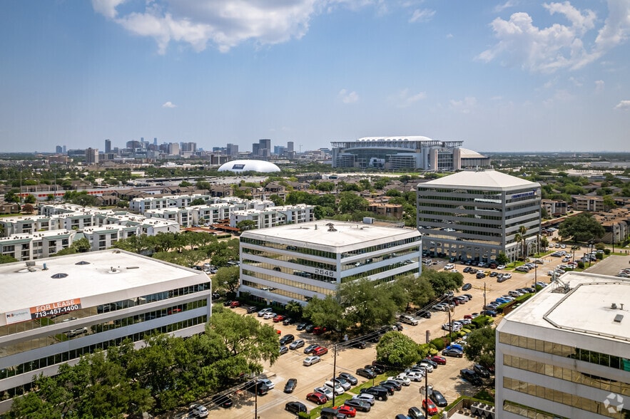 More Photos Of 2646 S Loop W, Houston Medical For Lease