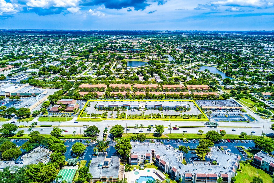 More Photos Of 6510-6596 N University Dr, Tamarac Storefront Retail Office For Lease