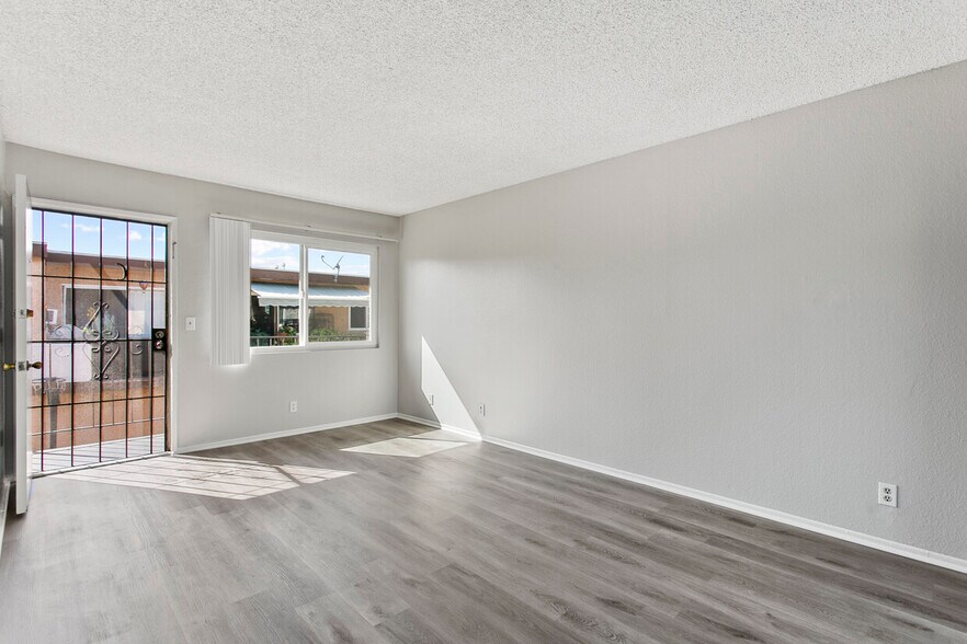 More Photos Of 1010 E Broadway, Anaheim Apartments For Sale