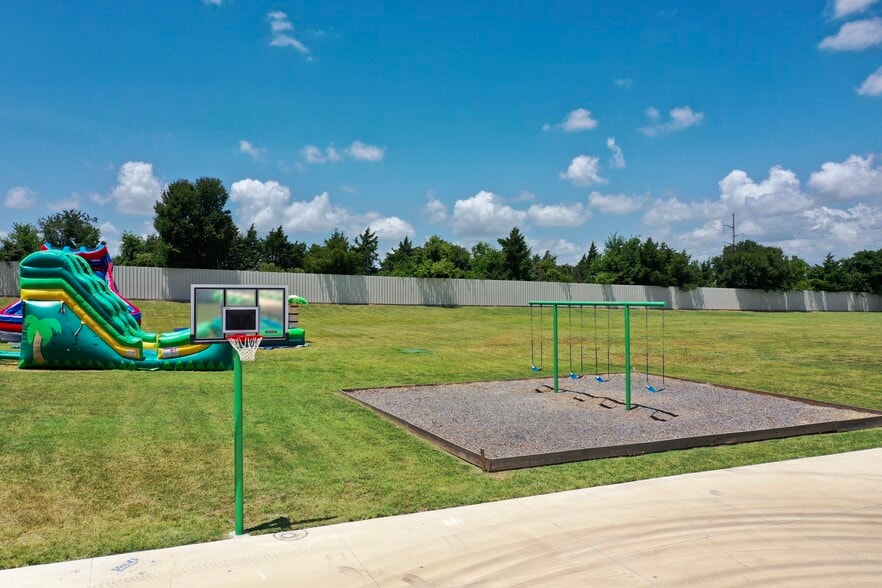 More Photos Of 4150 Highway 36 S, Brenham Shelter For Sale