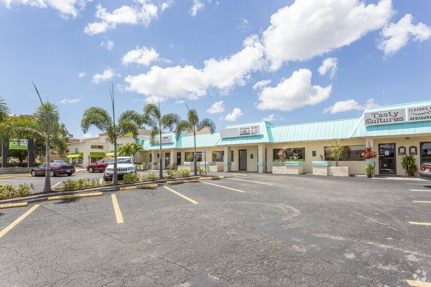 More Photos Of 4518-4520 Del Prado Blvd S, Cape Coral Storefront Retail Office For Lease