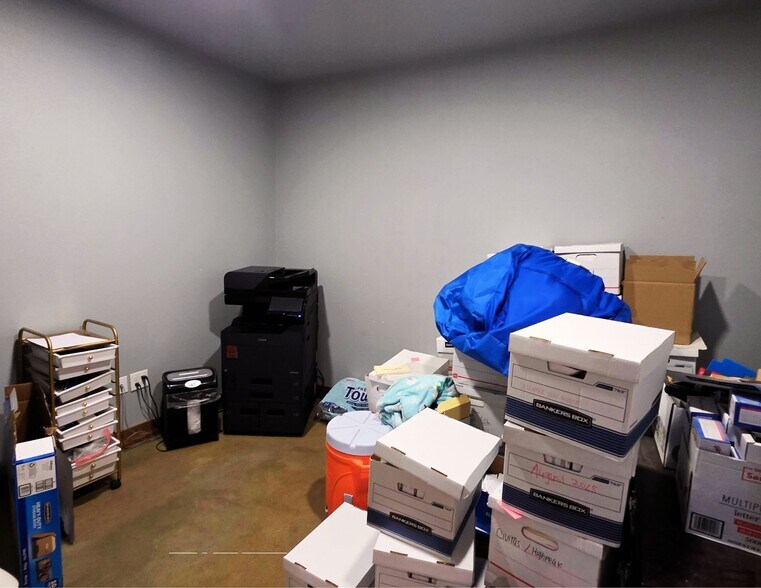 More Photos Of 1003 E County Road 140, Midland Industrial For Lease