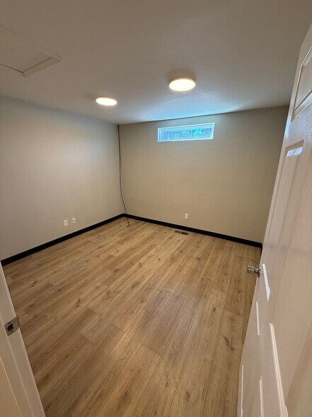 More Photos Of 178 N Lowry St, Smyrna Auto Dealership For Lease