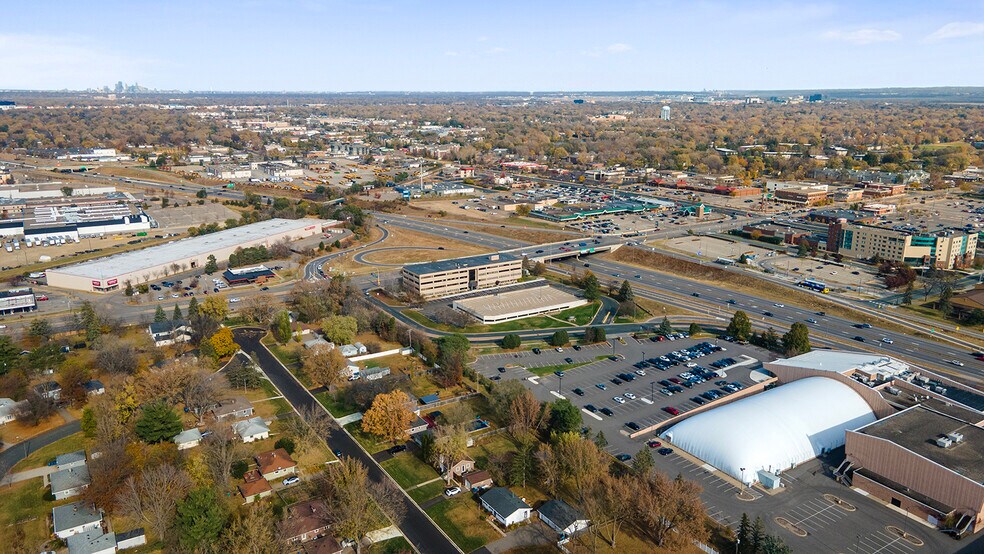 More Photos Of 9801 S Dupont Ave, Bloomington Office For Lease
