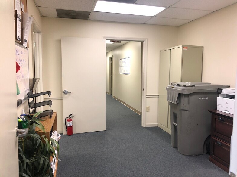 More Photos Of 1006 Bankton Cir, Hanahan Light Manufacturing For Lease