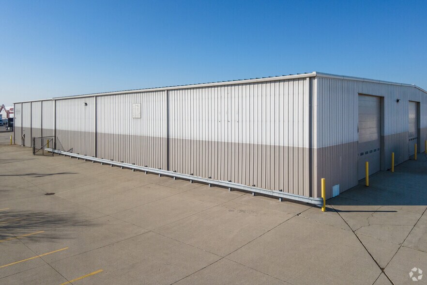 More Photos Of 4810 Crittenden Dr, Louisville Unknown For Lease