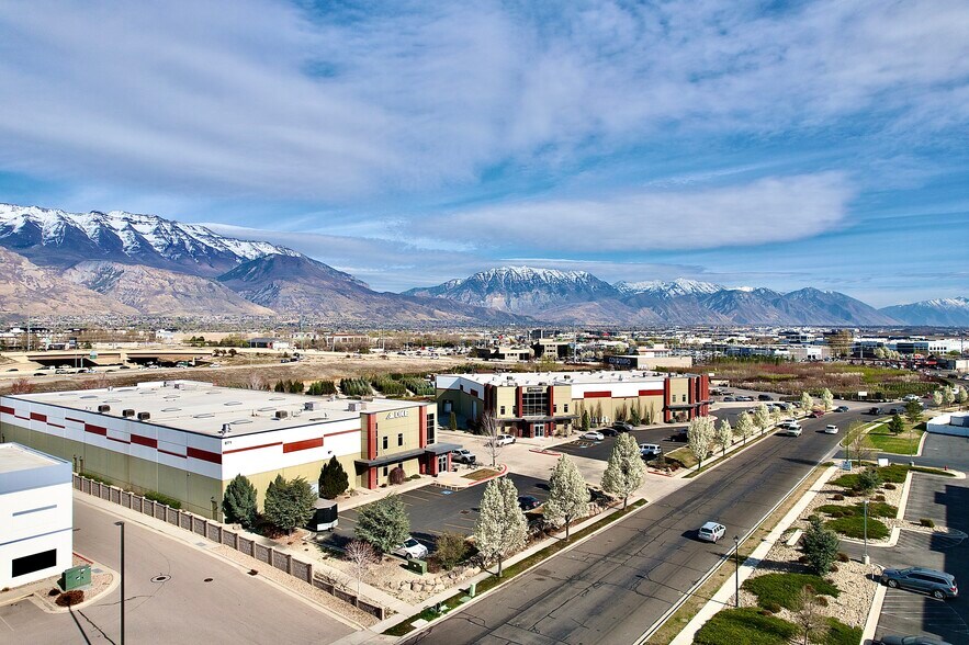 More Photos Of 871 S Auto Mall Dr, American Fork Warehouse For Lease