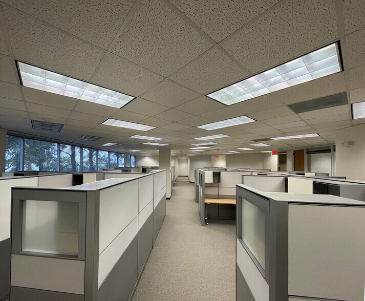 More Photos Of 15425 North Fwy, Houston Office For Lease