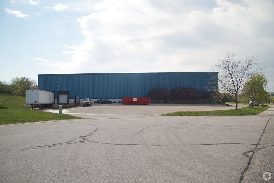 More Photos Of 2761 Buell Dr, East Troy Distribution For Lease