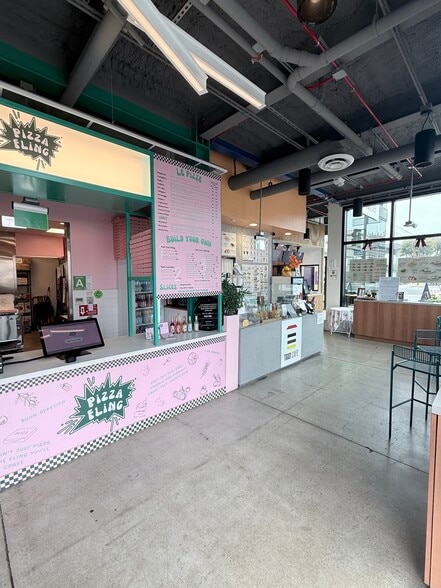 More Photos Of 3032 Wilshire Blvd, Santa Monica Storefront For Lease
