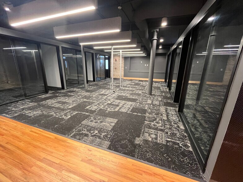 More Photos Of 620 Congress Ave, Austin Office For Lease