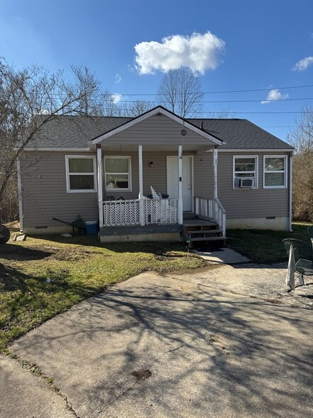 Primary Photo Of 105 State Sq, Cumberland Multifamily For Sale