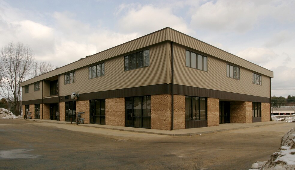 More Photos Of 132 Great Rd, Stow Office For Lease