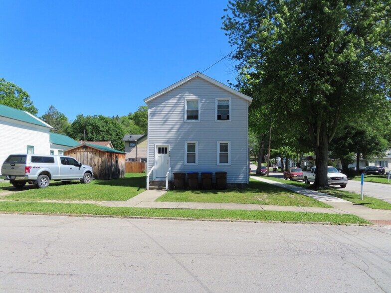More Photos Of 130 E Spruce St, Titusville Apartments For Sale