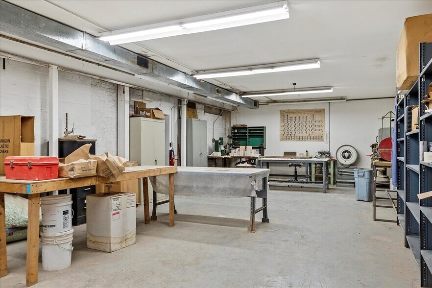 More Photos Of 115 E Mound St, Girard Industrial For Sale