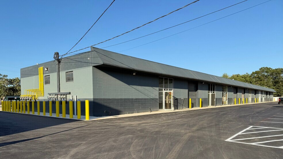 Primary Photo Of 441-477 Saint James St, Holbrook Warehouse For Lease
