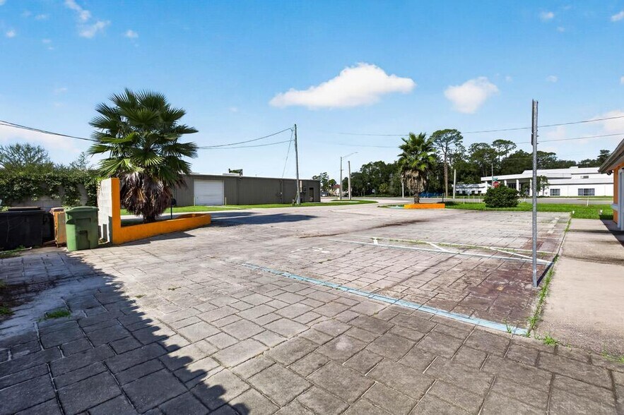 More Photos Of 102 Phillips Dairy Rd, Palatka Restaurant For Sale