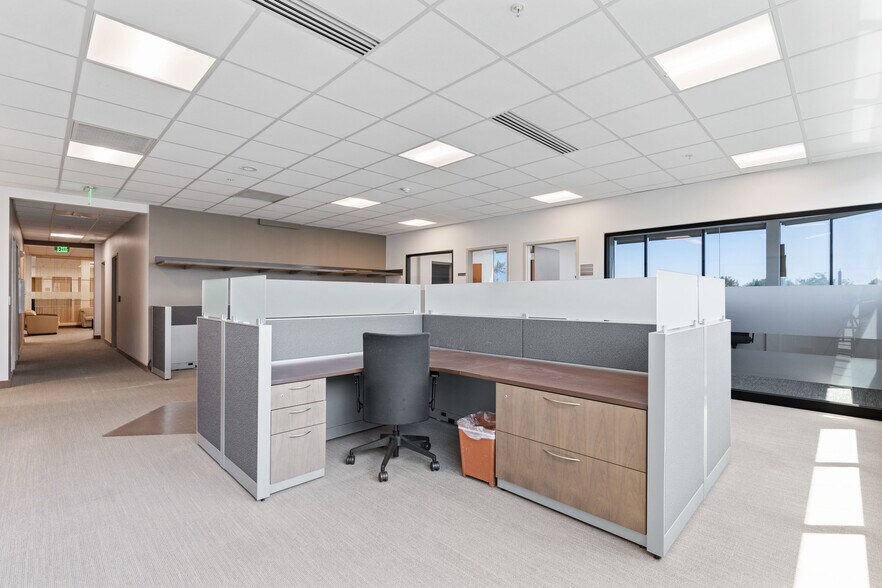 More Photos Of 1403-1405 W 2200 S, Salt Lake City Office For Lease