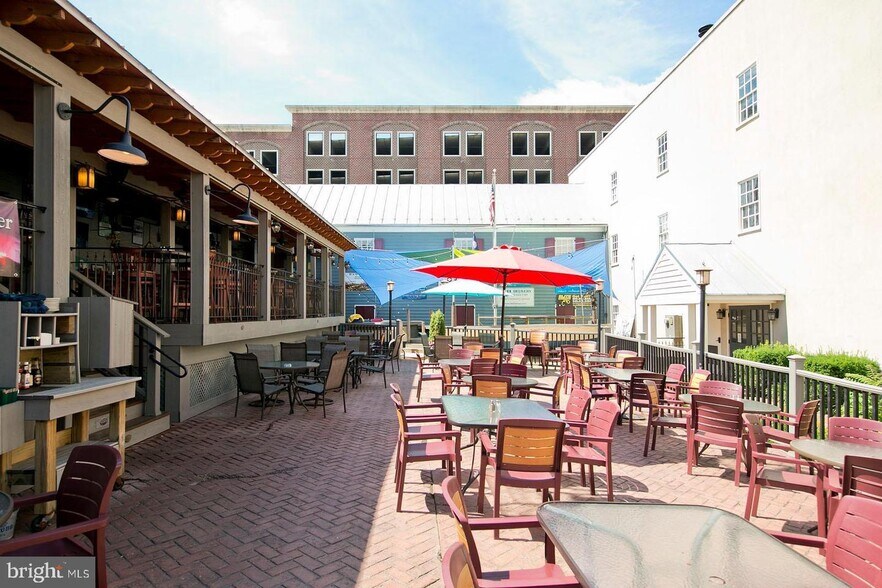 More Photos Of 121-125 E Piccadilly St, Winchester Restaurant For Sale