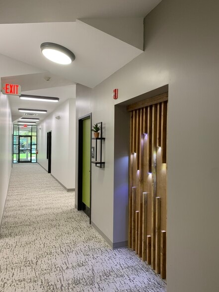 More Photos Of 1310 NW Vivion Rd, Kansas City Office For Lease