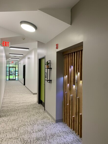 More Photos Of 1310 NW Vivion Rd, Kansas City Office For Lease