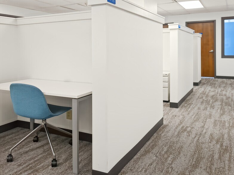 More Photos Of 4150 Belden Village St, Canton Coworking Space