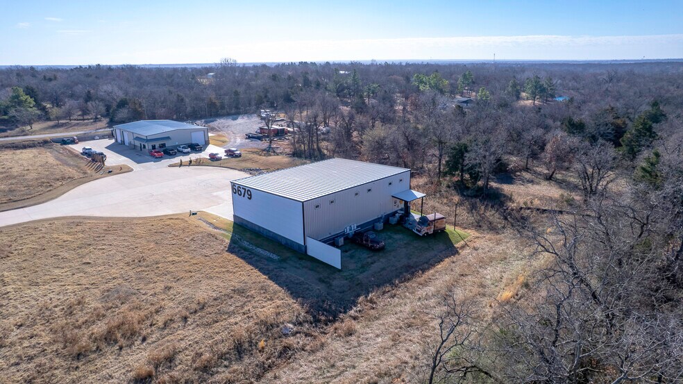 More Photos Of 6679 Prosper Rd, Edmond Showroom For Lease