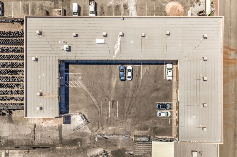 More Photos Of 3894 Spring Mountain Rd, Las Vegas Light Distribution For Sale