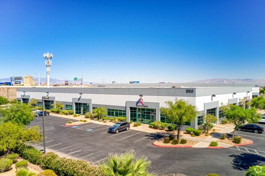 Primary Photo Of 950 W Warm Springs Rd, Henderson Warehouse For Lease