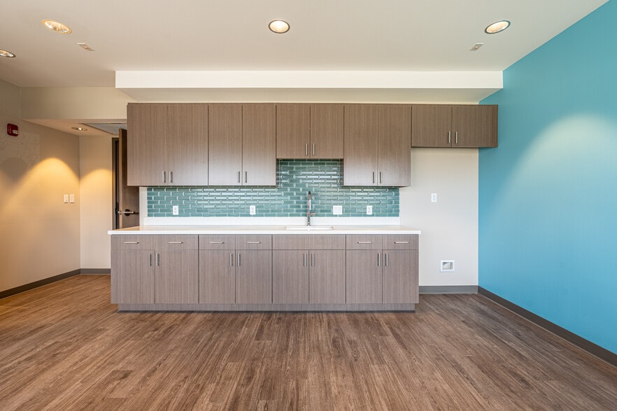 More Photos Of 1150 E Ogden Ave, Naperville Medical For Lease